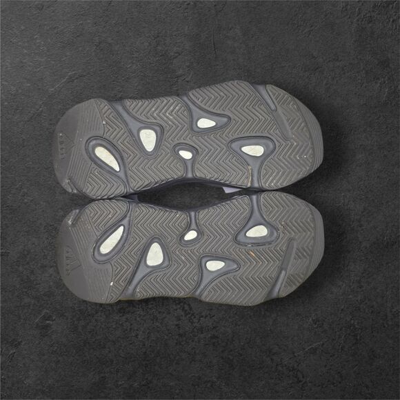 Adidas Yeezy Boost 700 MNVN Geode Purple Shoes Sneakers Size 6.5 Retro Rare main image 4